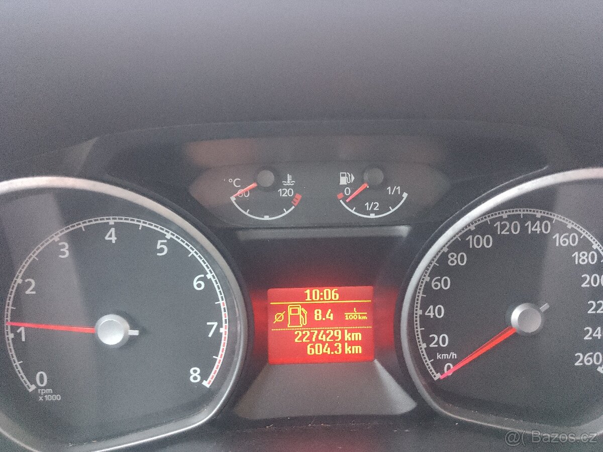 Ford Galaxy 2.0 107kW benzin 7mist - 15