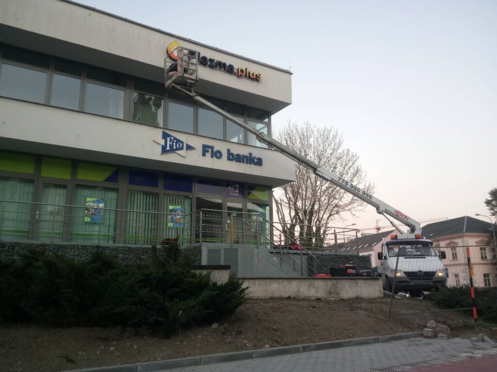 Pronájem plošin - 15