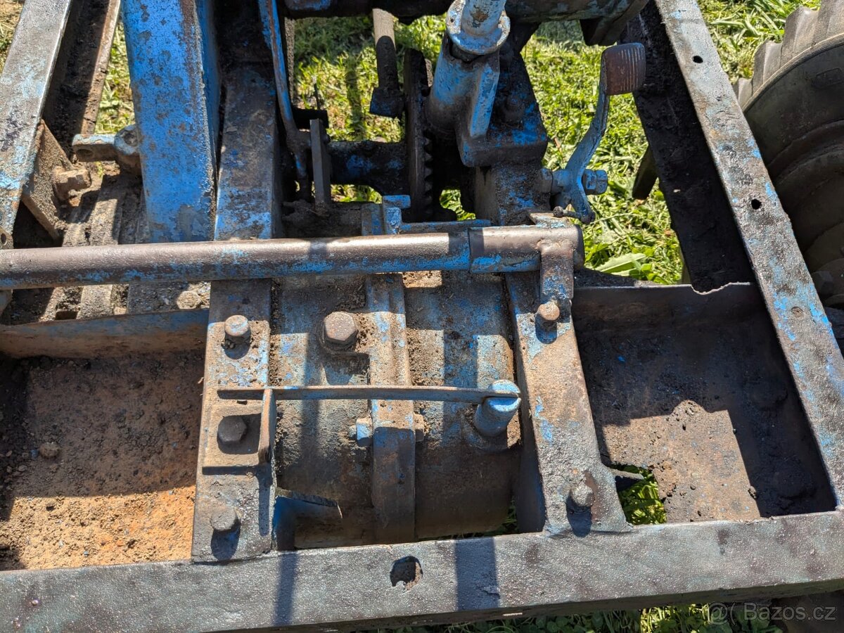 Traktor Kramer K18 - 15