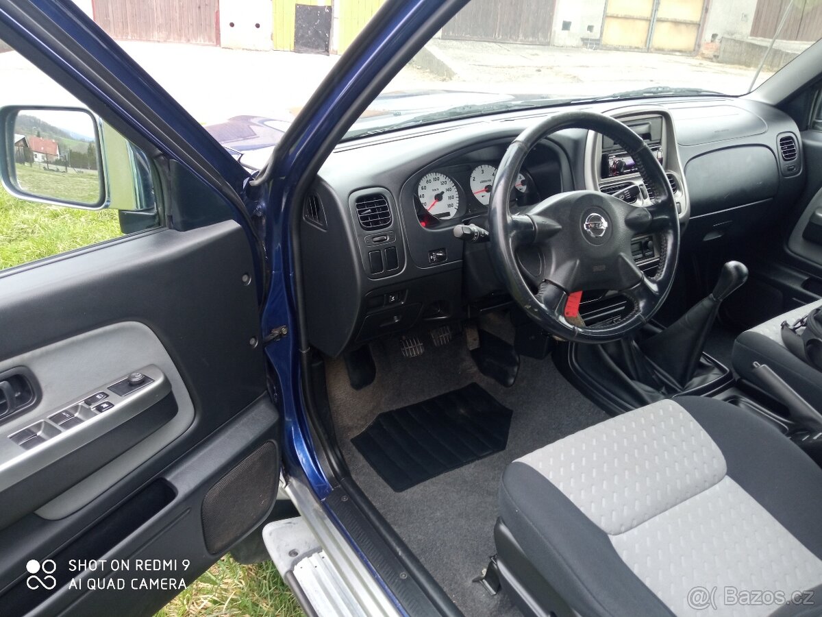 Prodám Nissan Navara D22 4x4 2,5 nafta 98 KW rv 05 130 tkm - 15