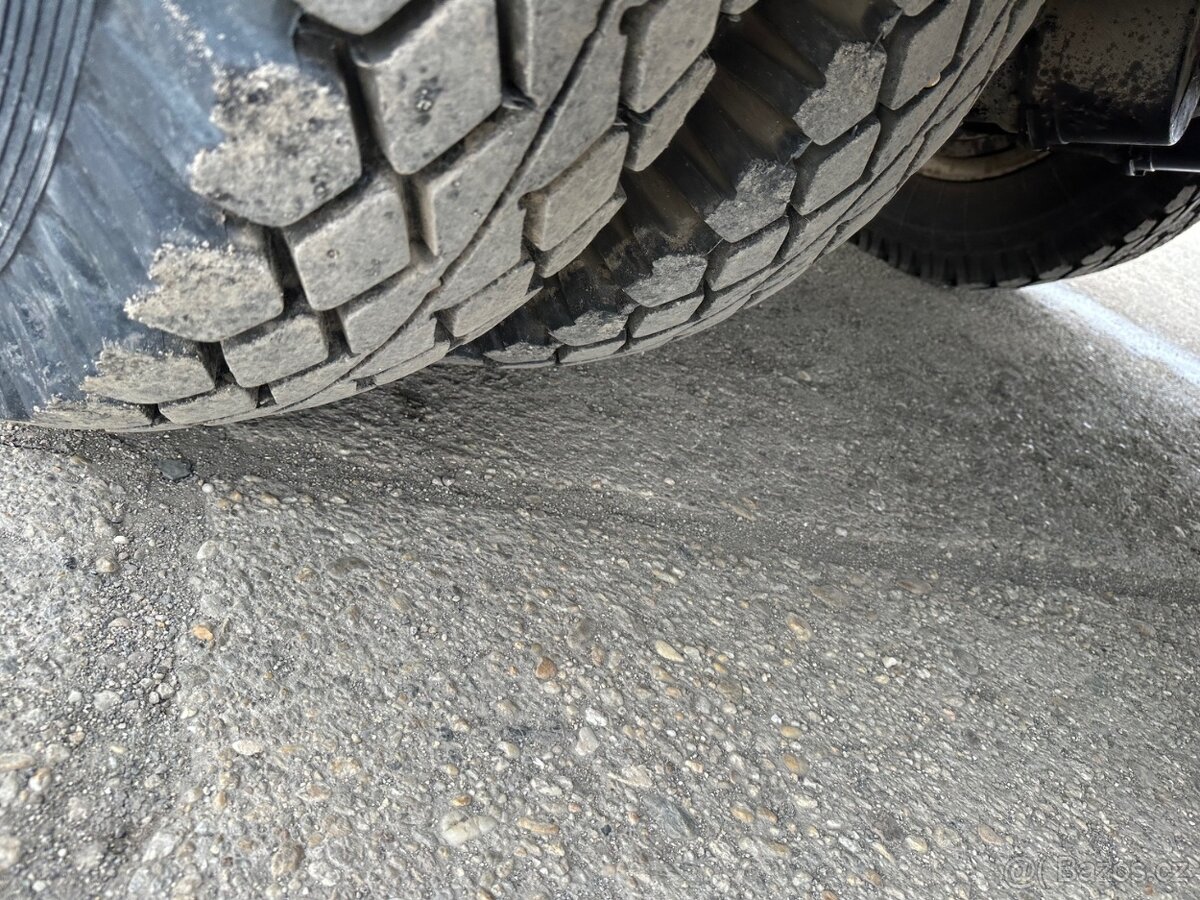 KAROSA hasičské vozidlo 1990 VIN 017 - 15