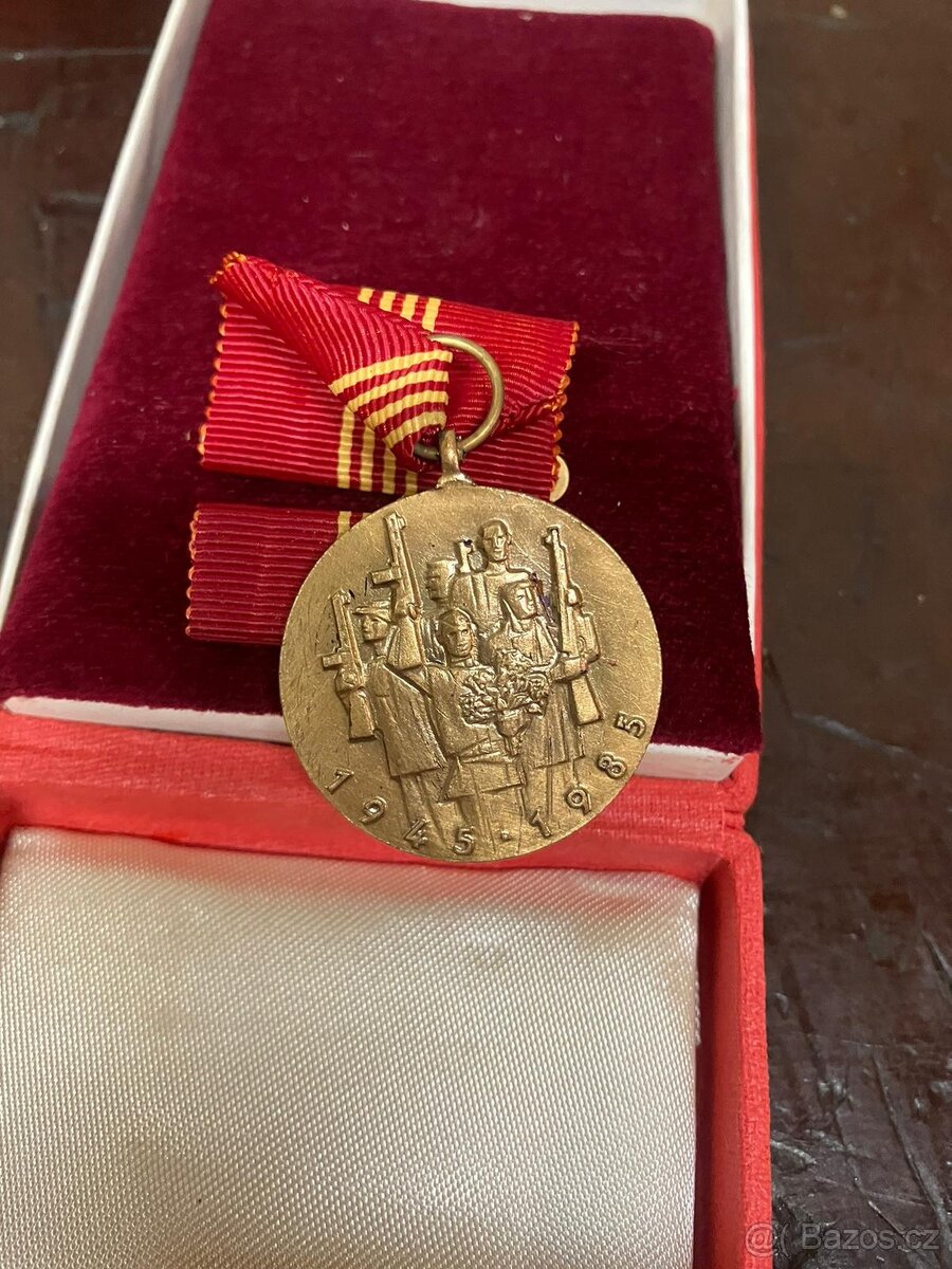 medaile a řády - 15