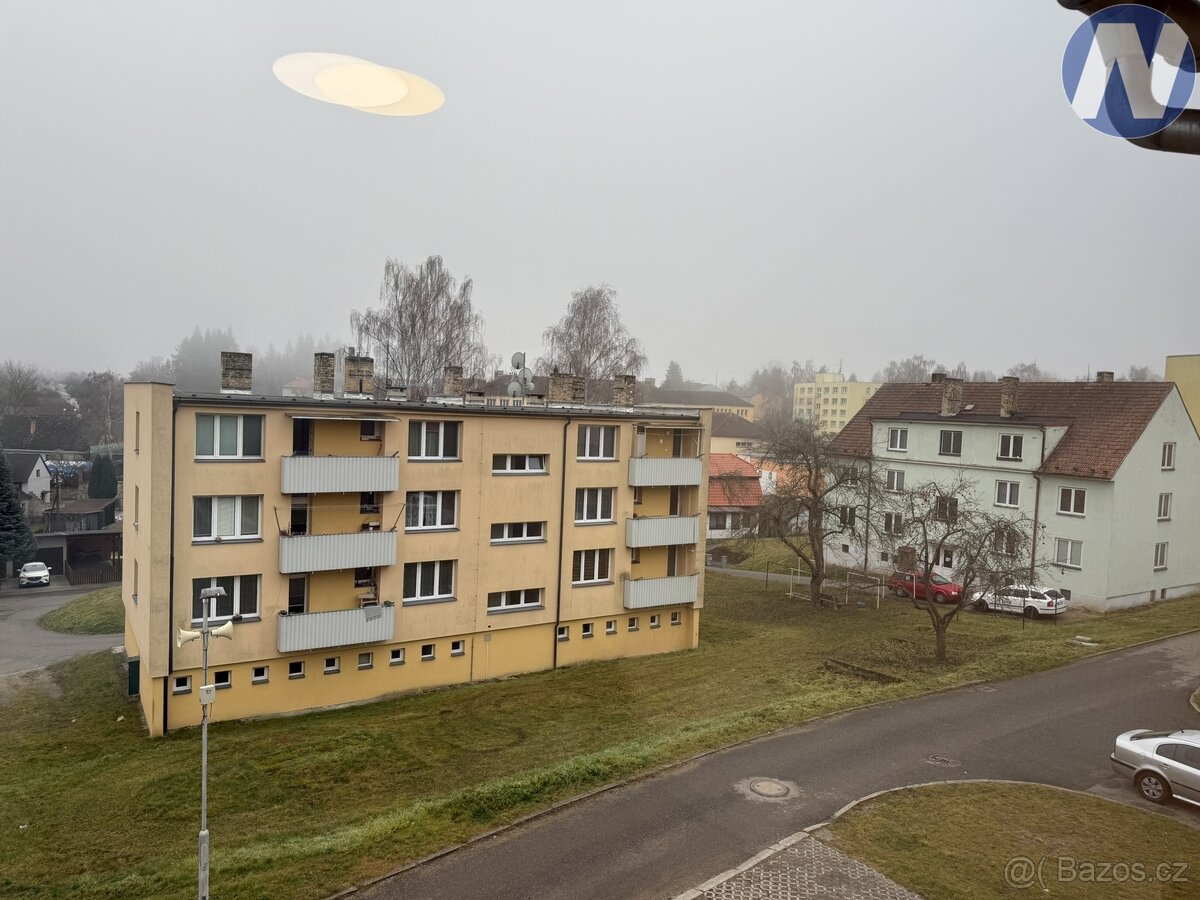 Pronájem bytu 3+1 s balkonem a garáží – Husinec, Kostnická u - 15