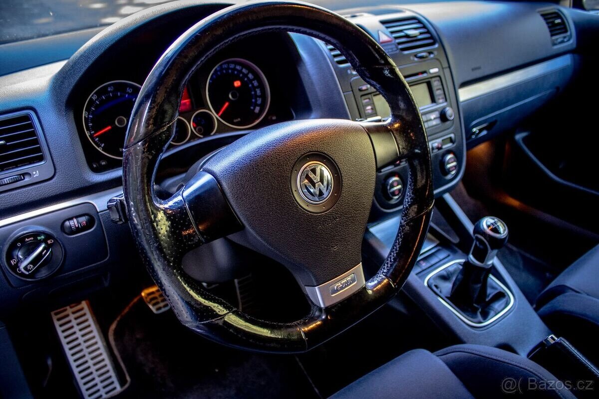 Volkswagen Golf 2.0 FSI GTI Turbo - 15