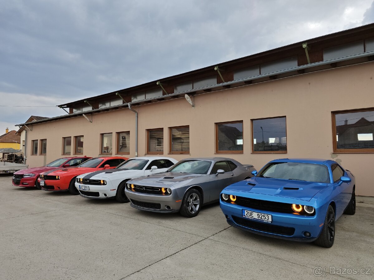Dodge Challenger - 15