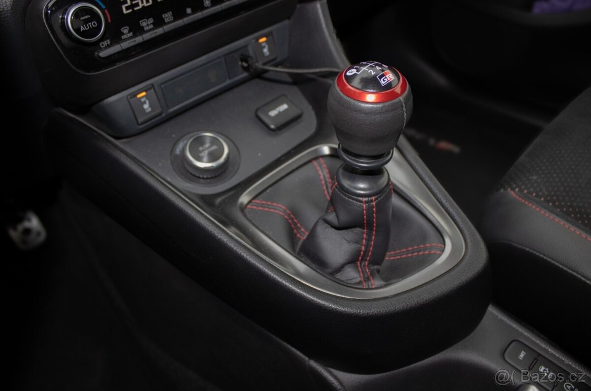 Toyota Yaris GR, servispováno, 100% stav, - 15