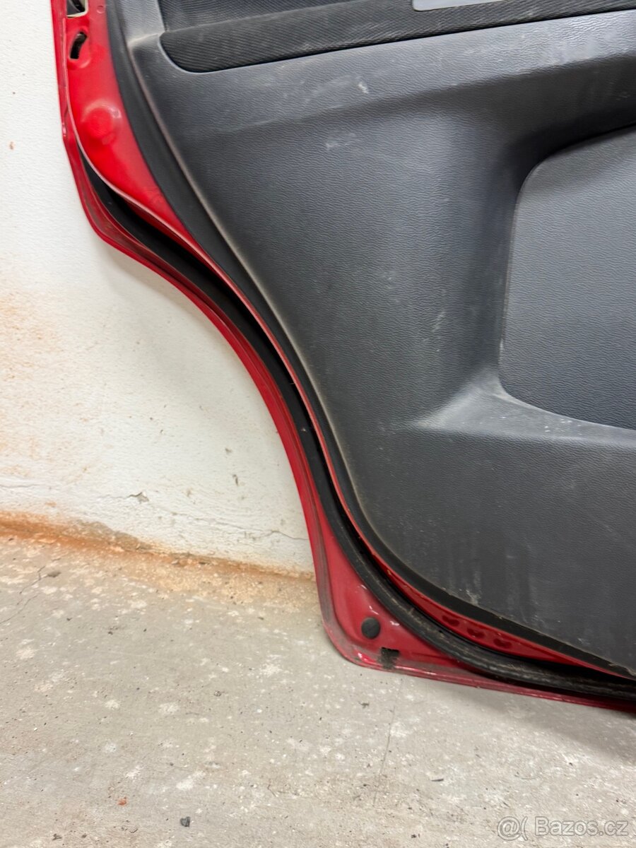 Suzuki Ignis 03-08, zadní dveře - 15