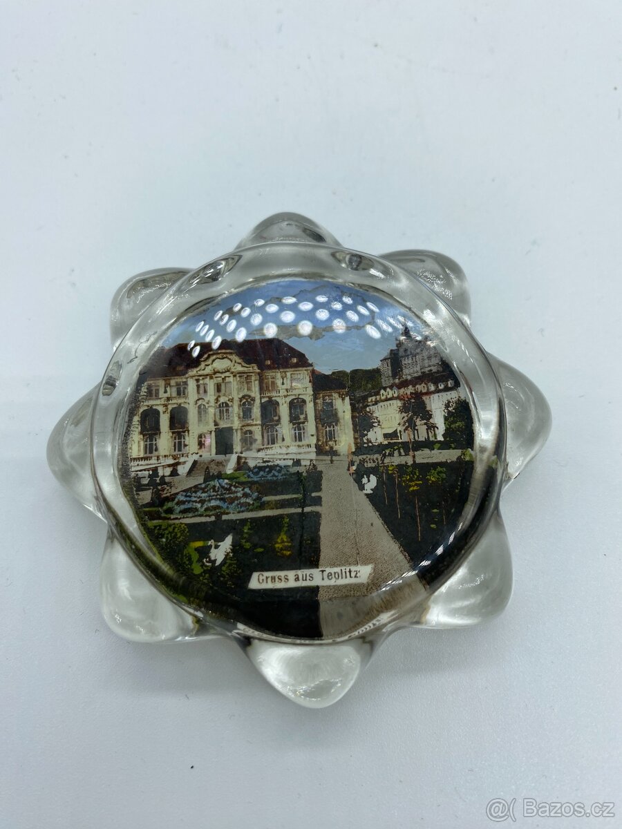 Sběratel nabízí staré sklenice s obrázky měst - 15