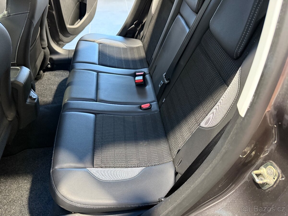 Peugeot 2008 1.2 PureTech 60 kW Allure nová STK a servis - 15