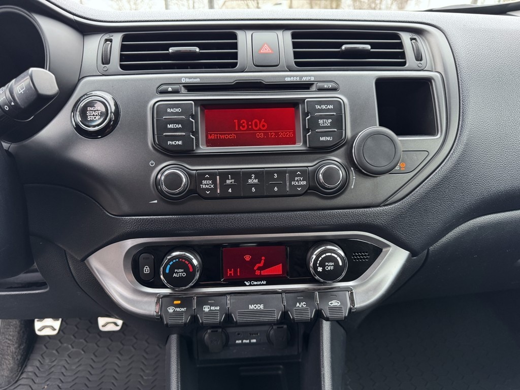 Kia Rio, 1.4i 80 kW digi. klima - 15