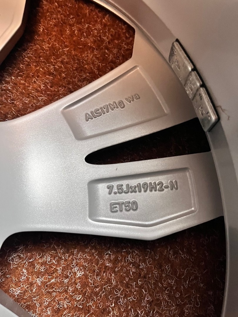 5x112 R19 VW ID3 ID4 originál hliníkové disky - ET 50 - TOP - 15