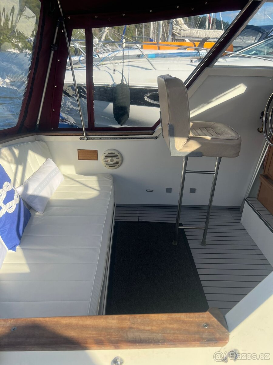 Kajutová loď Freeman - 15