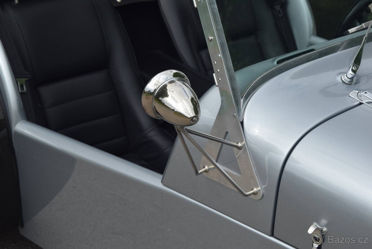 VM 77 (Caterham) 2000 - 15