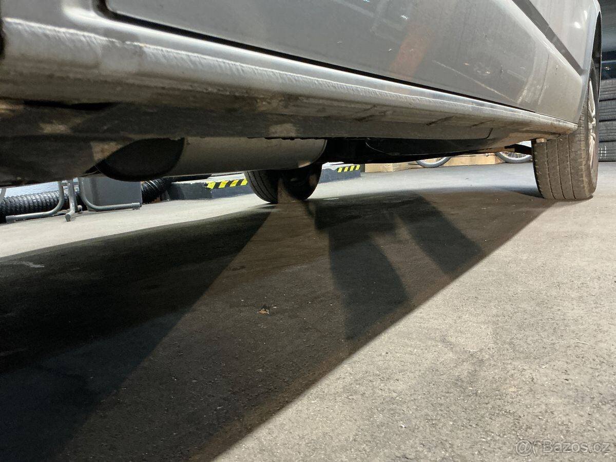 VWMultivan T5 2.0TDI 103kW Comfortline,2šoupačky,tažné - 15