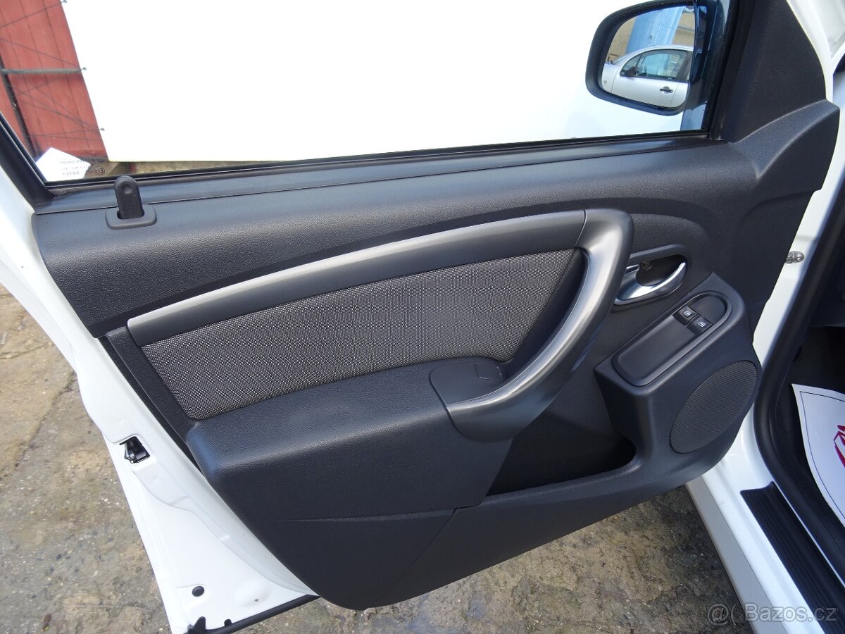 Dacia Duster 1.6i,84kW,1majČR,S.kni,klima,tažné - 15