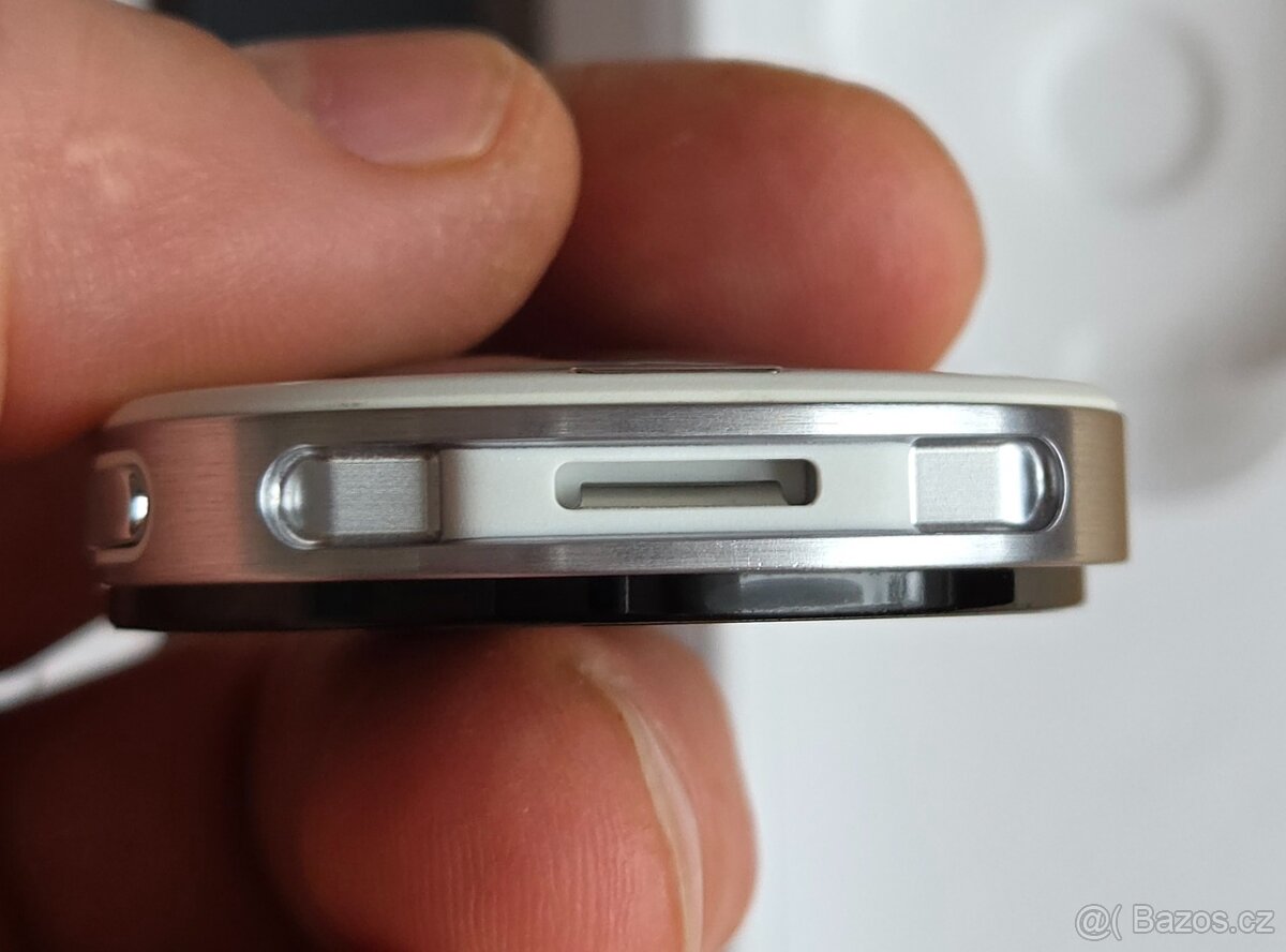 Samsung Galaxy Watch8 44 mm LTE Stříbrné ZÁNOVNÍ - 15