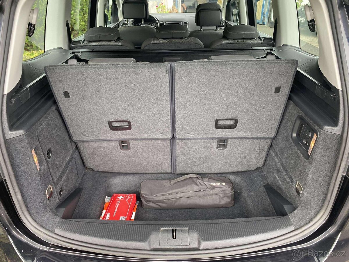 Volkswagen Sharan DSG 05/2018 7 míst - 15