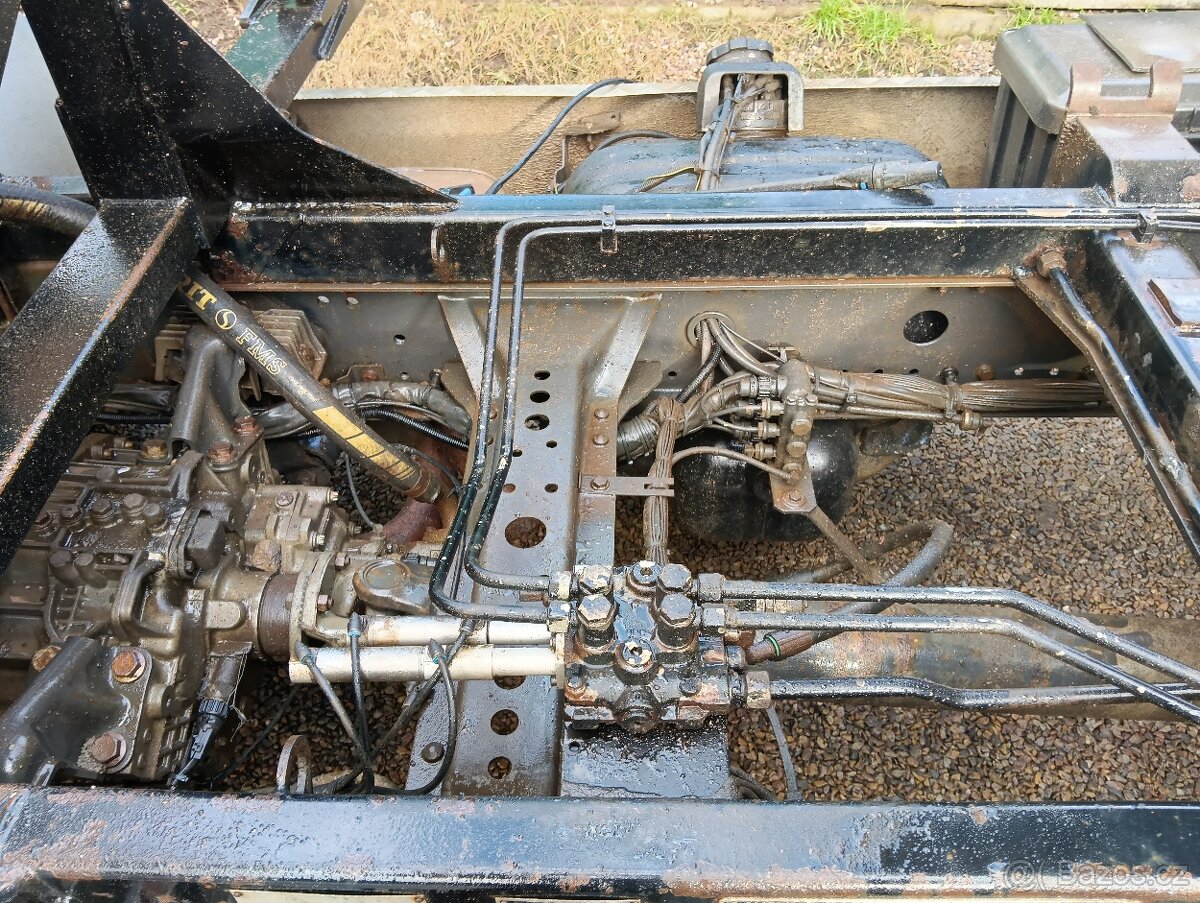 Hákový nosič kontejnerů - 15