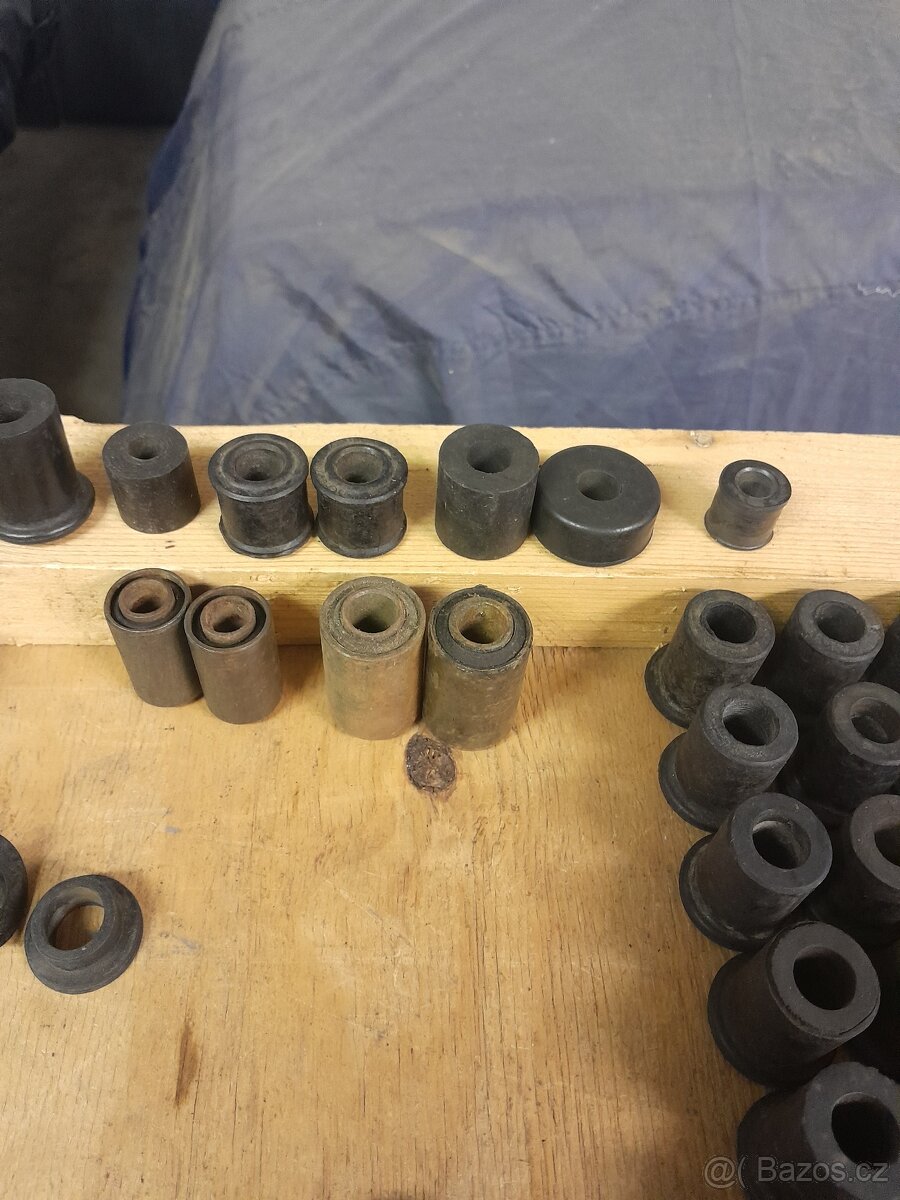 OCTAVIA,FELICIA,SPARTAK - 15