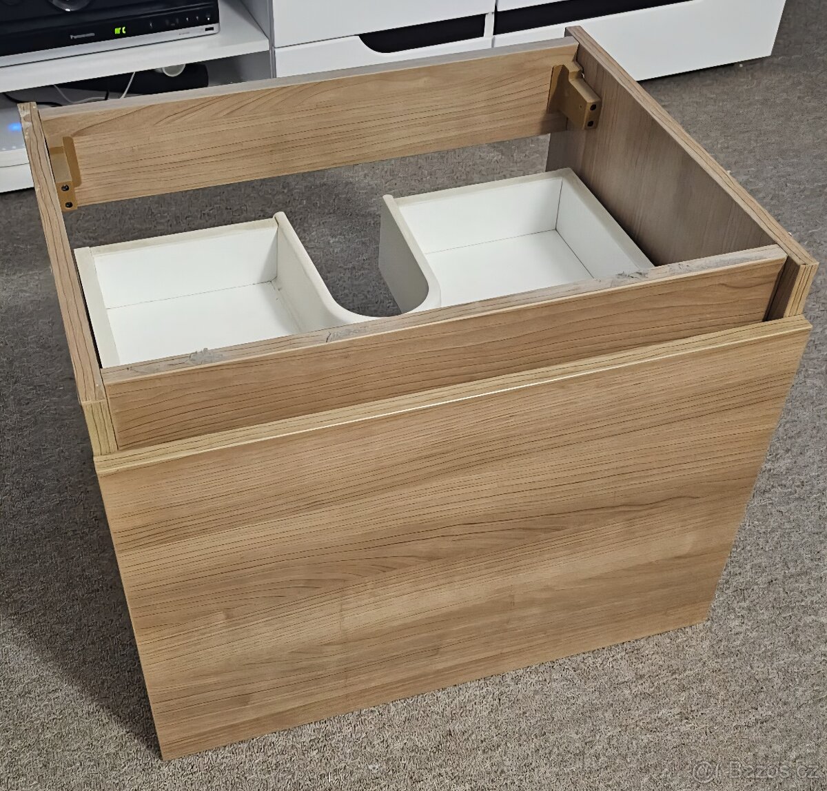 Umyvadlová skříňka - 15