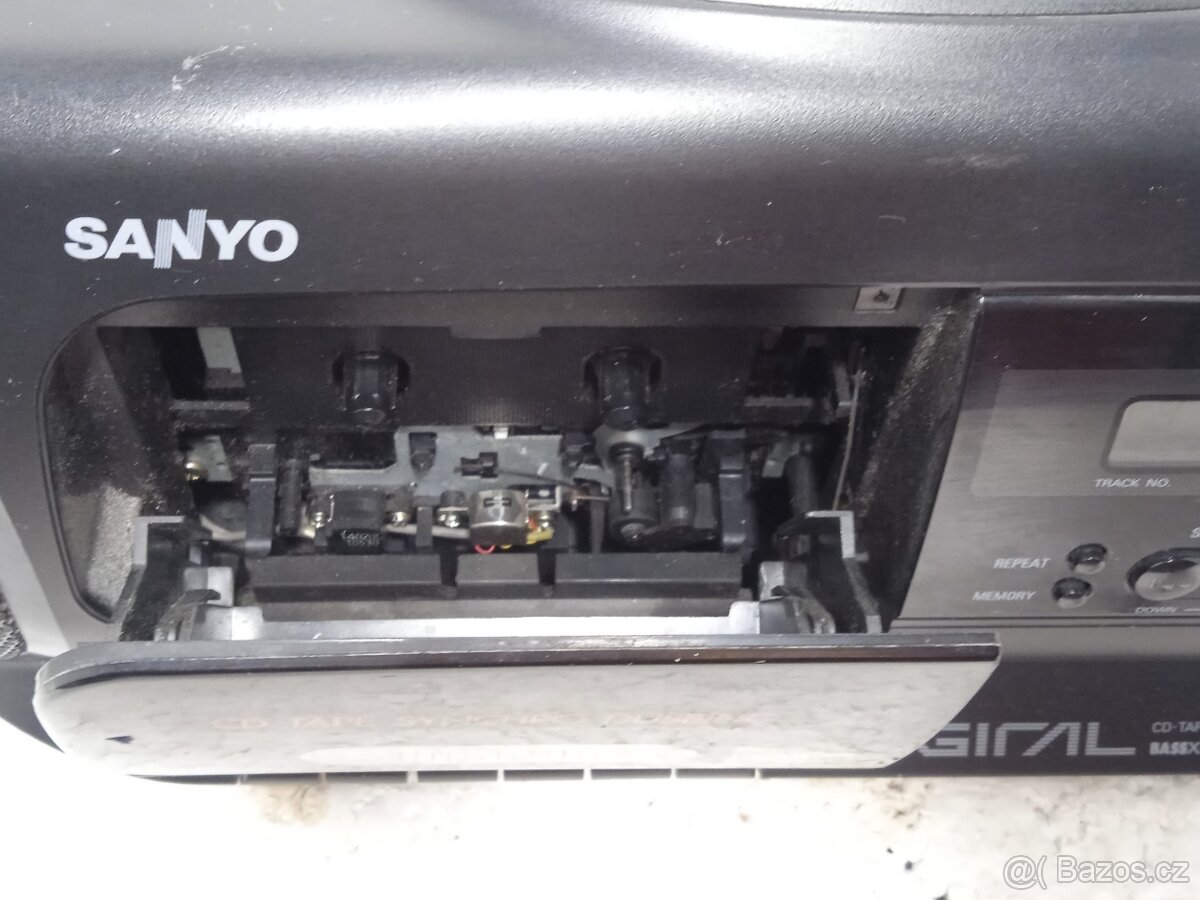 SANYO MCD-Z10F - Retro CD kazetový radiomagnetofon - 15
