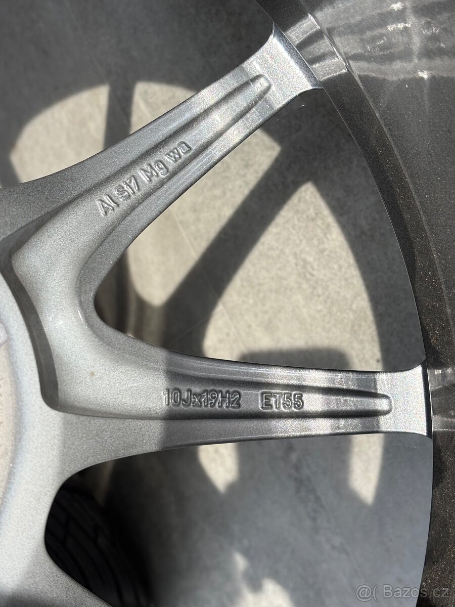 Mercedes E63 AMG R19 Dvourozměrná Alu 19” Disky - 15