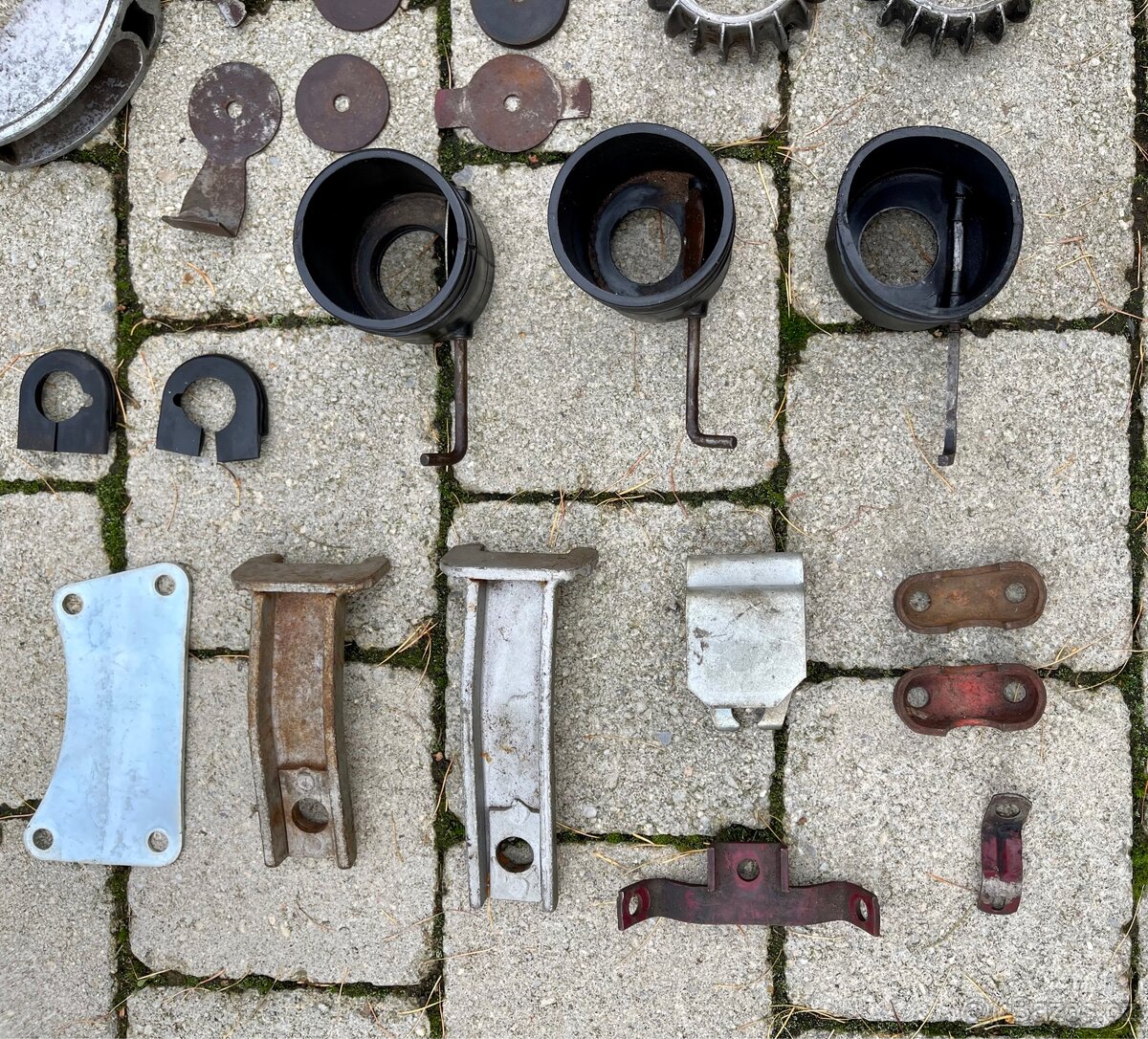 Jawa ČZ kývačka, panelka, pérák - dily - 15