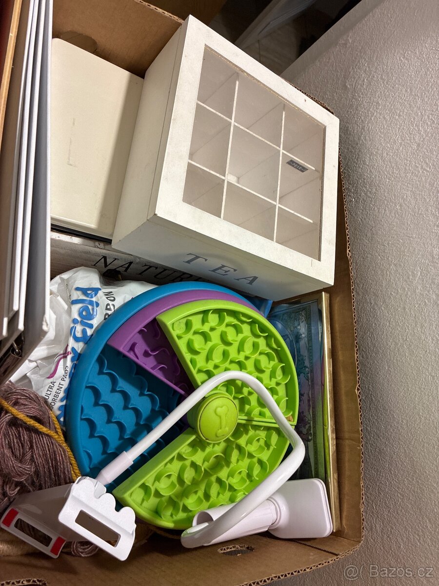 Různé věci zdarma k rozebrání, kancelářské potřeby, domácnos - 15