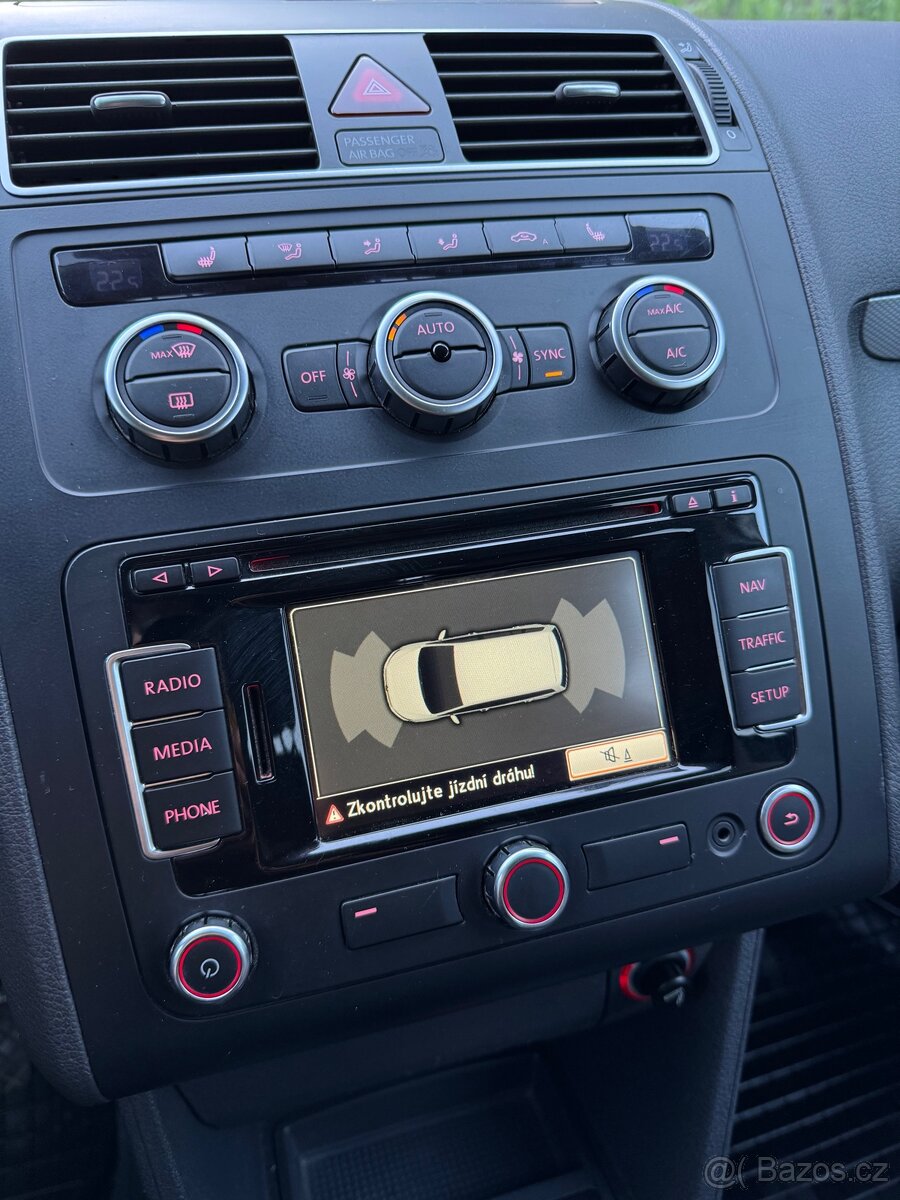 Volkswagen Touran 1.6 TDI 77kw Life, Light & Park Assist - 15