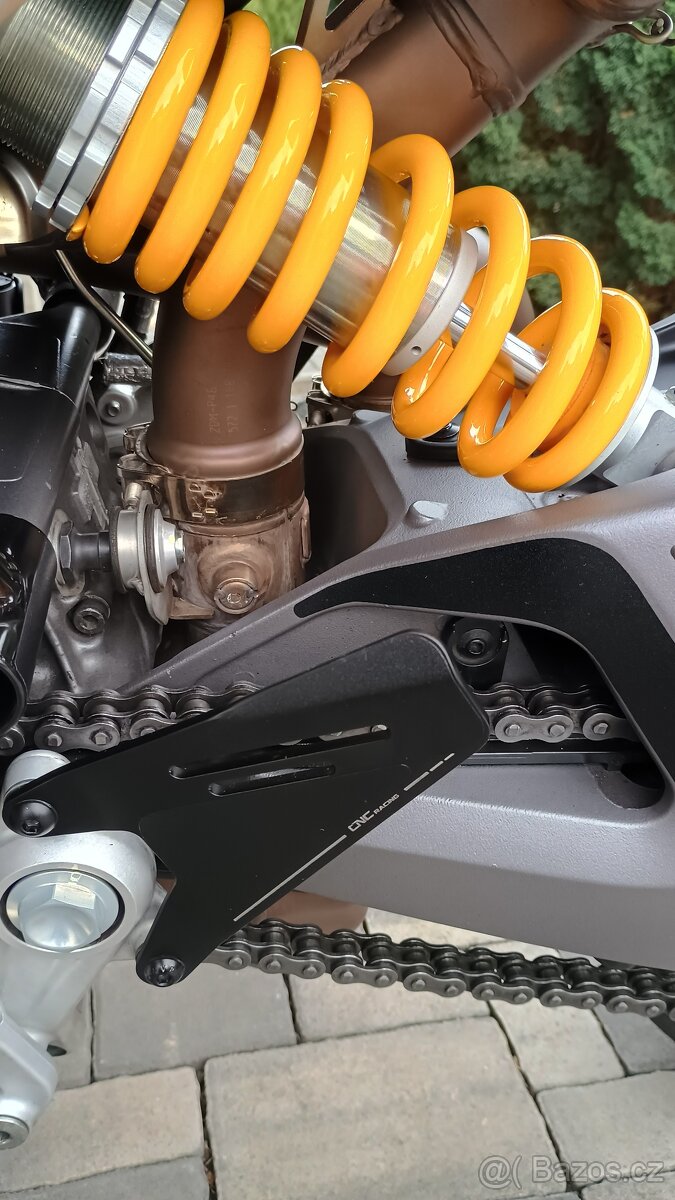 Ducati Hypermotard 950 RVE 2022 - 15