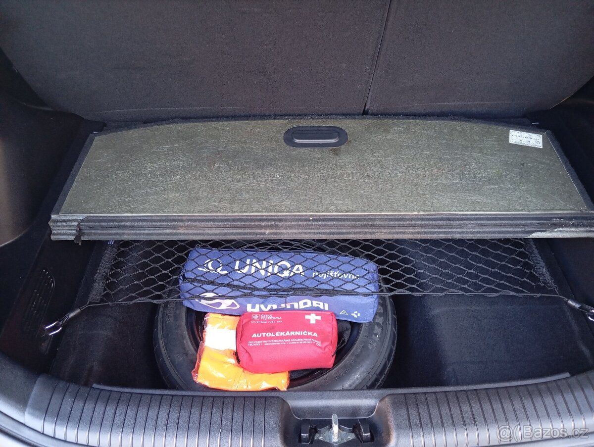 Hyundai ix20,Čr,1.4/16v/66kw,1.majitel,najeto 54.871km - 15