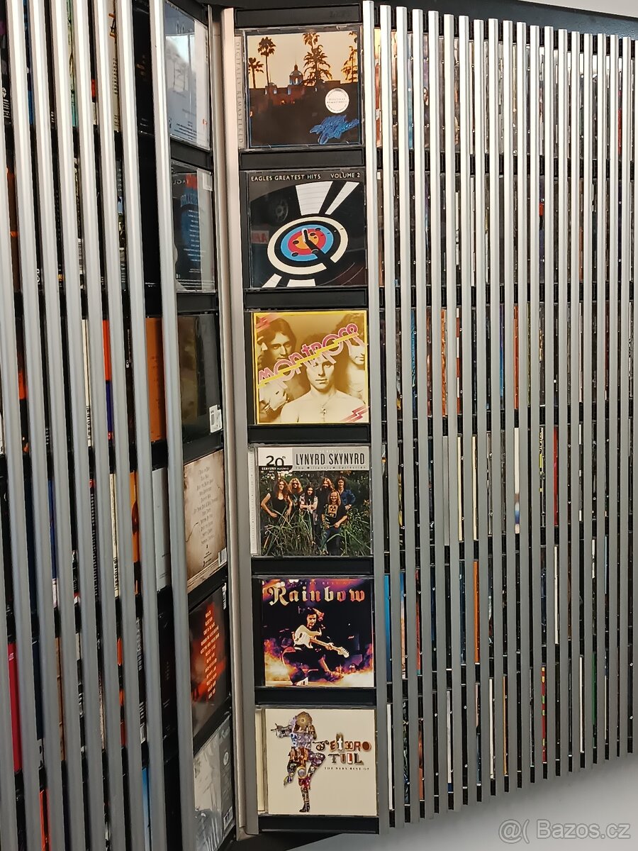 Velká sbírka CD s pořadačem - 15
