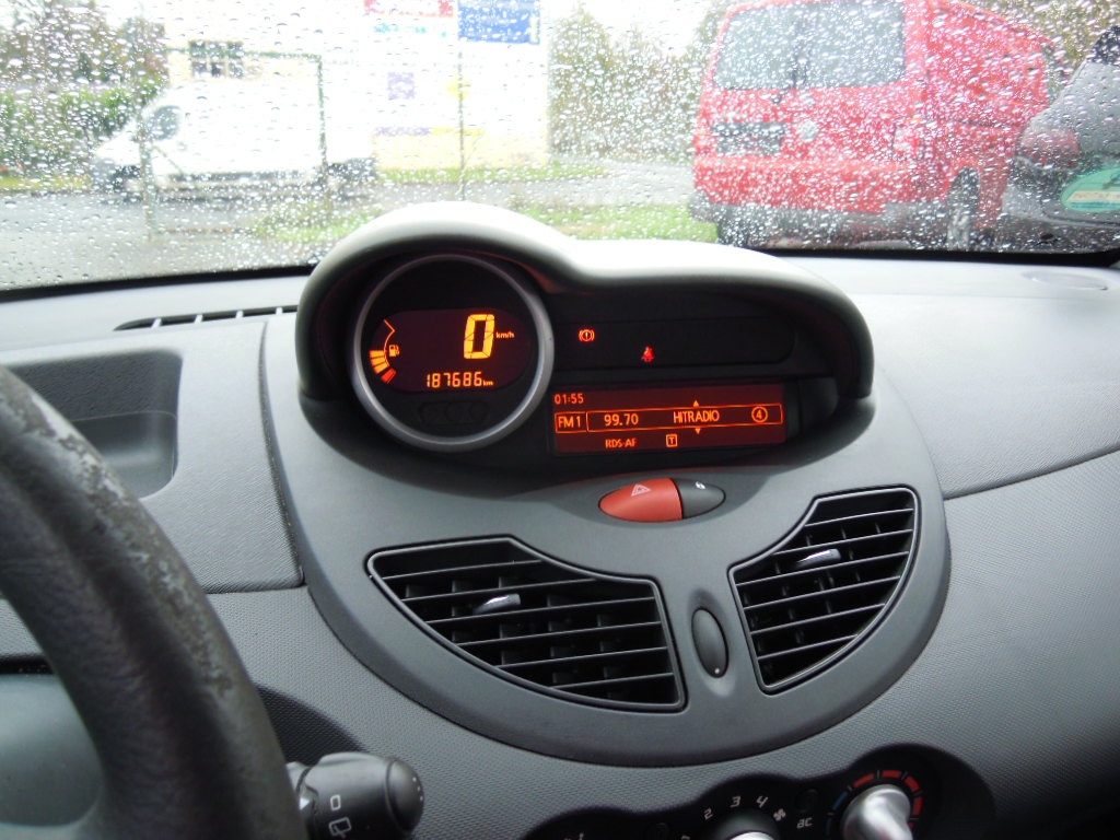 Renault Twingo 1.2i 55kw(75hp) r.v.7/2012 - 15
