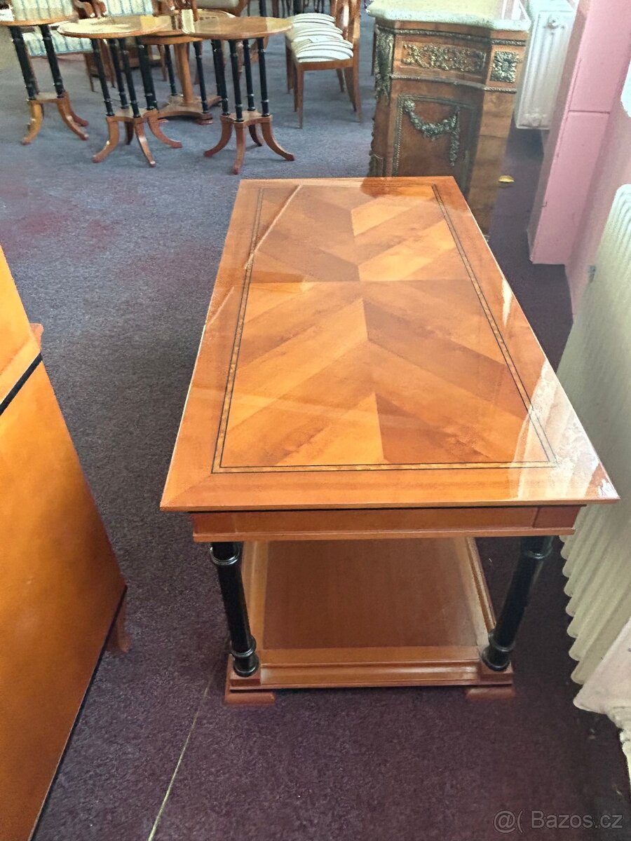 Starožitný nábytek - 15