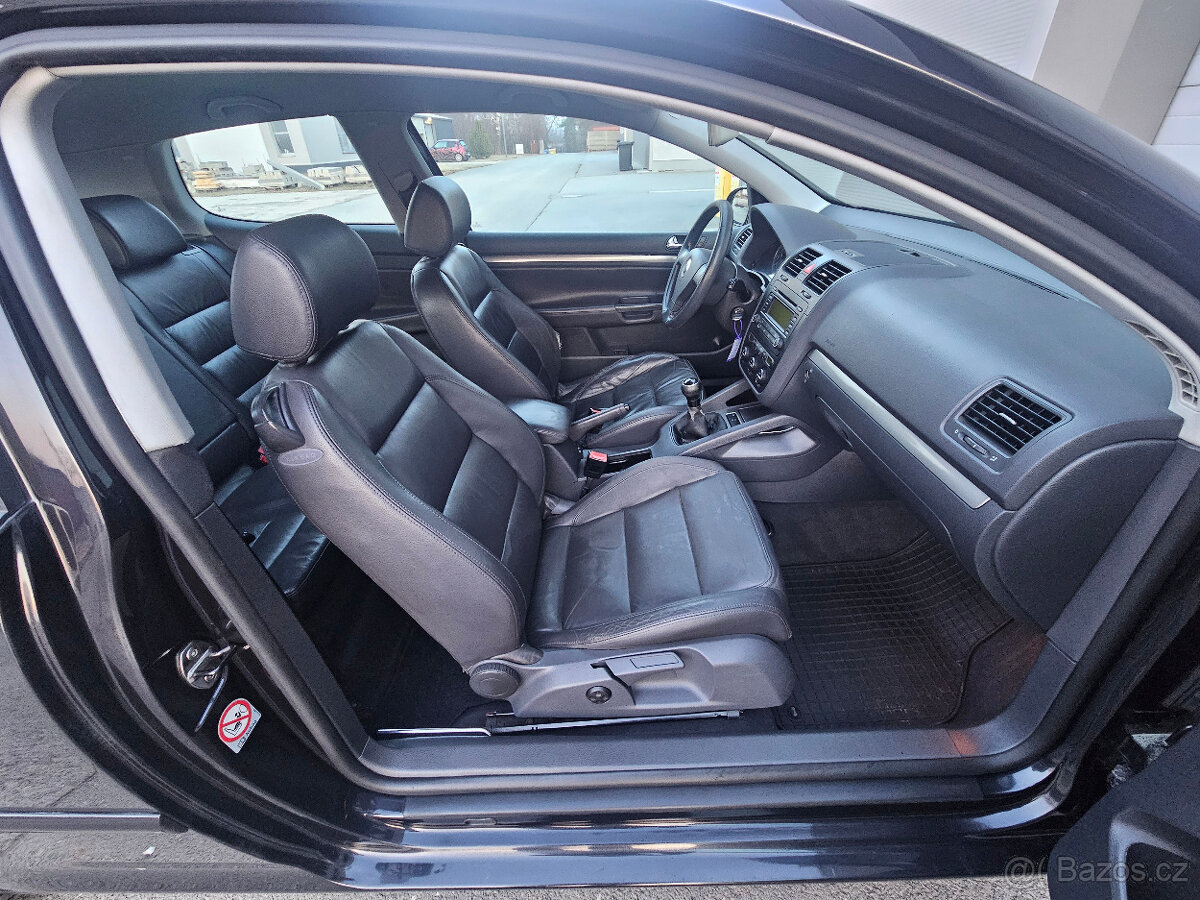 VW Golf 5 1.4 benzín kůže - 15
