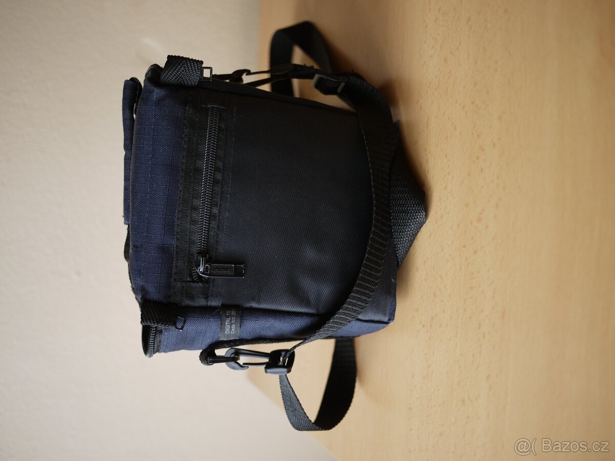 Panasonic G-6 s objektivem a brašnou... - 15