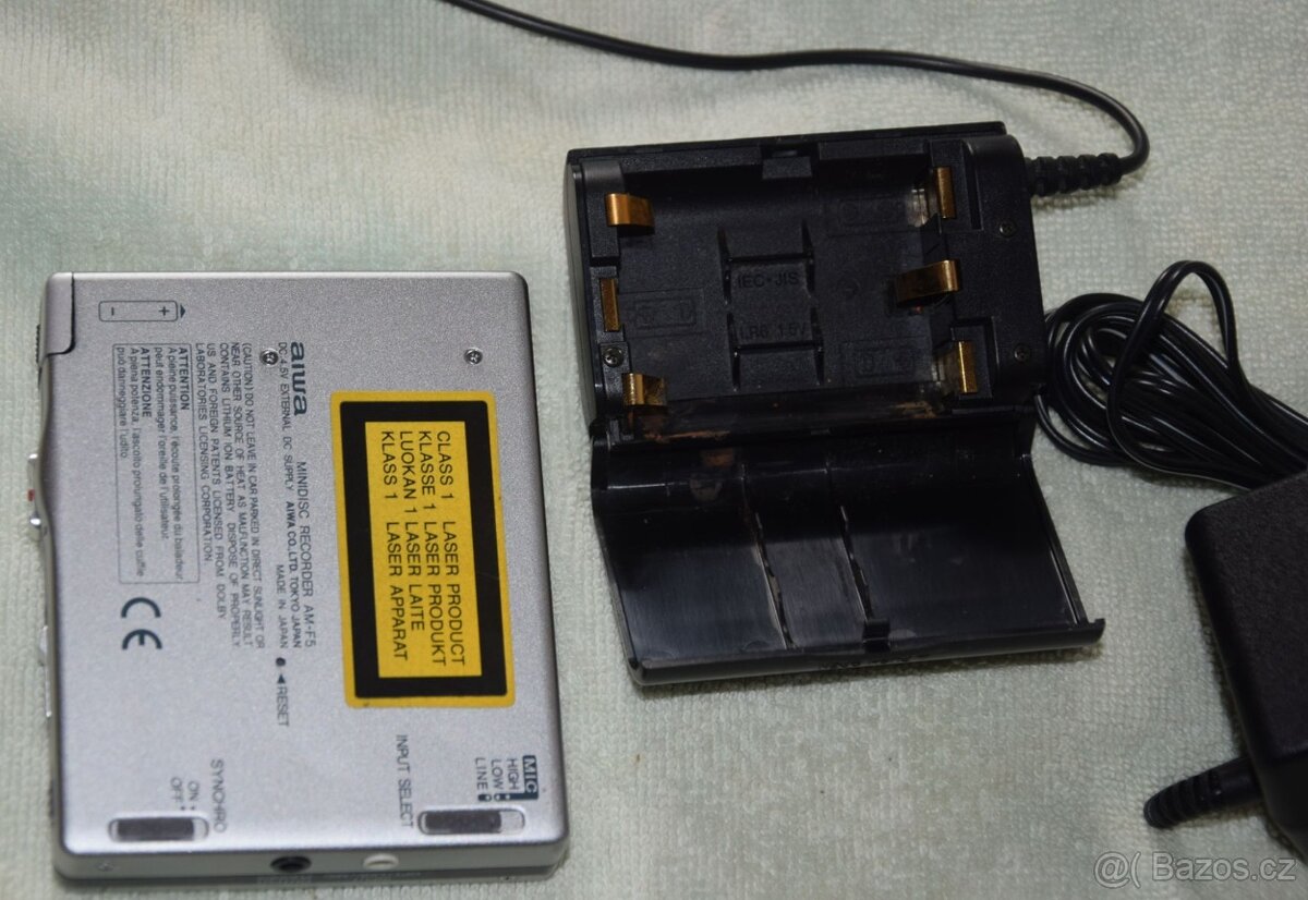 Minidisc Aiwa AM-F5, nabíječka, AA adapter, manual, MD disky - 15