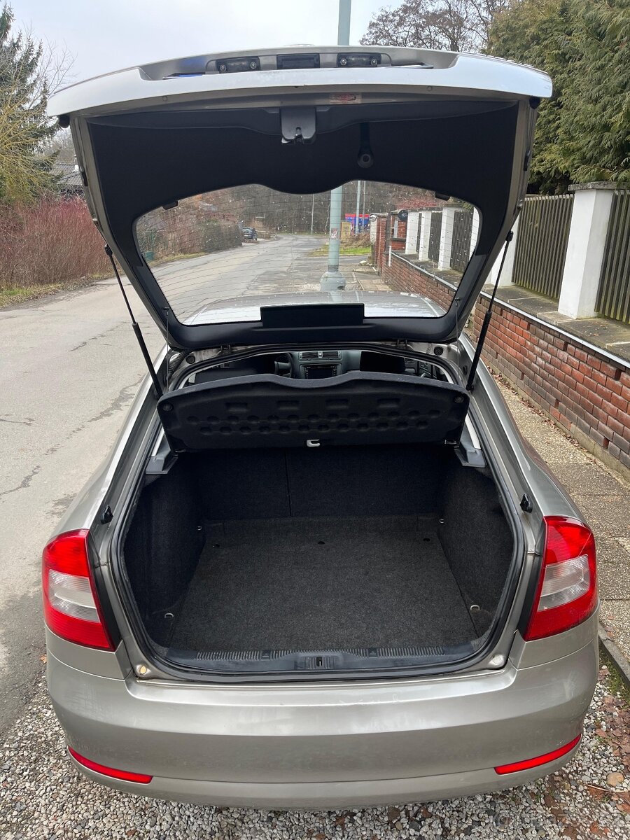 Škoda Octavia II Facelift 1.4 16V (2010) - 15