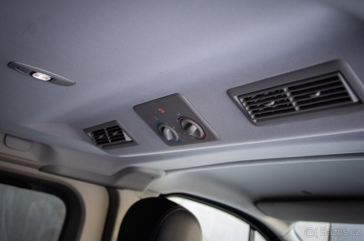 Renault Trafic SpaceClass L2H1 1.6 dCi, 8-Miestny - 15