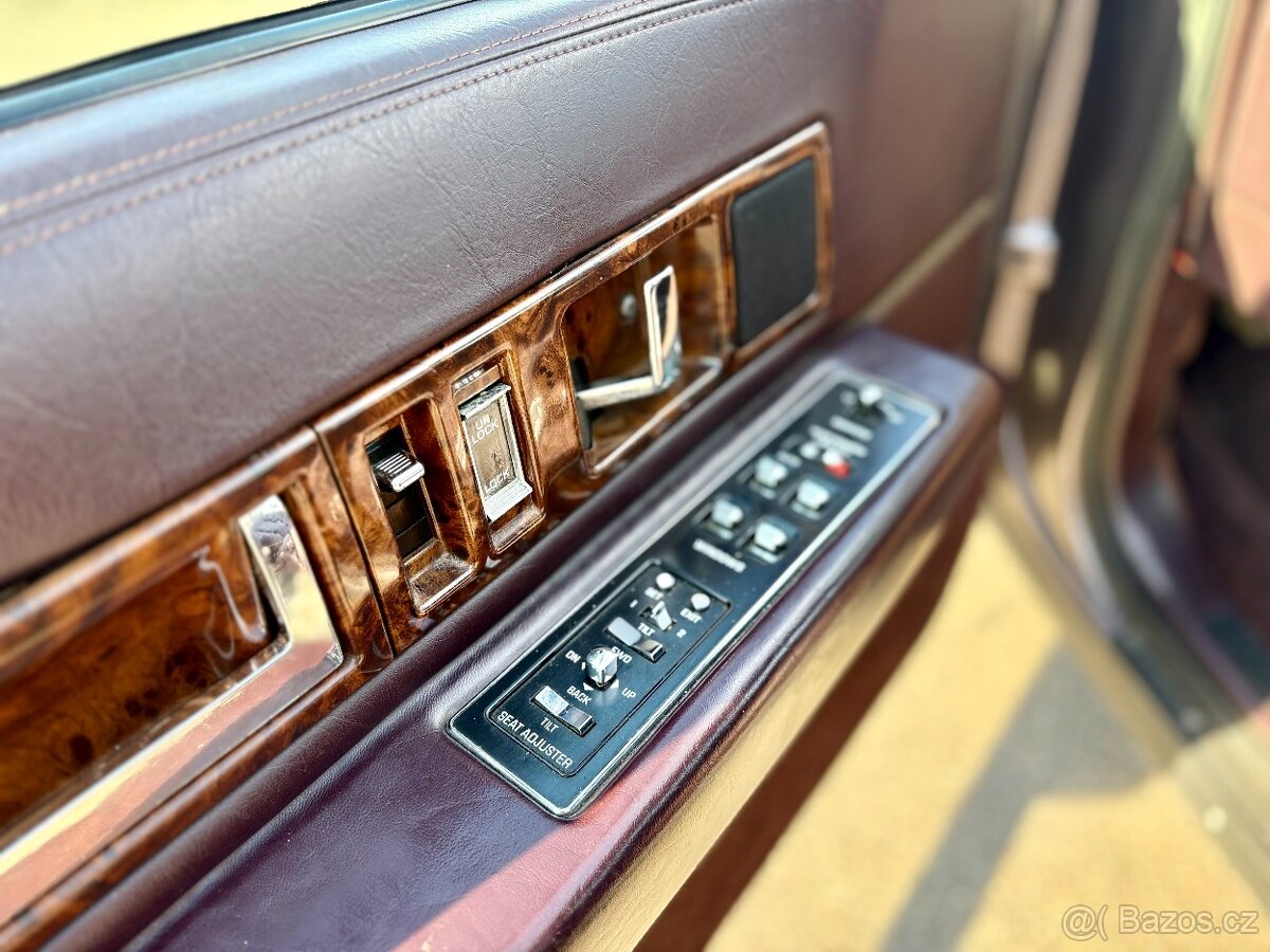 1993 Cadillac Fleetwood Brougham | 5.7 V8 - 15