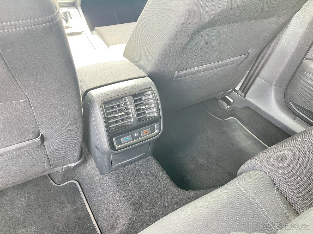 VW Passat 2.0TDI DSG 2019 - navi, nová STK a rozvody - 15