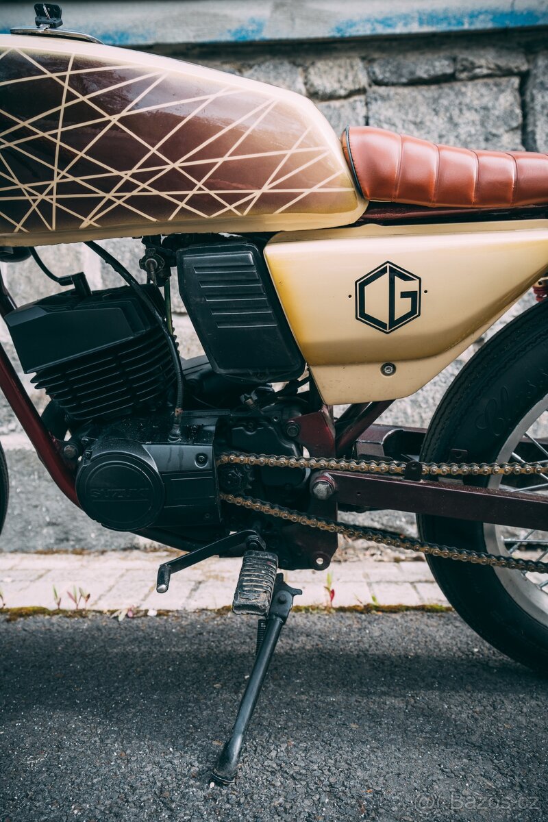 Motorka Suzuki TRS118 (café racer) - 15