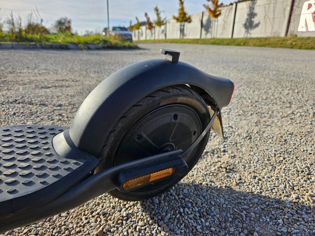 Elektrická koloběžka Ninebot KickScooter F2 Pro E by Segway - 15