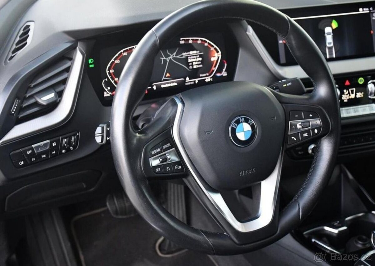 BMW Řada 2 218d TAŽNÉ HUD ČR 1M - 15