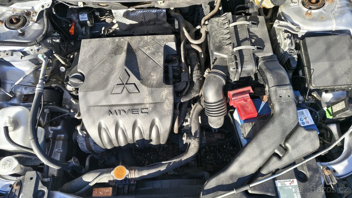 Mitsubishi Lancer 1.5 i ls - 15