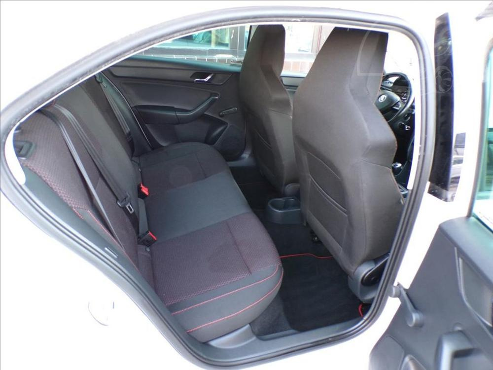 Škoda Rapid 1,2 TSI-77KW XENONY - 15