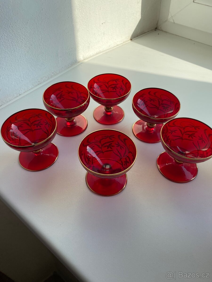 Vintage sada rubínových skleniček - 18 ks - 15
