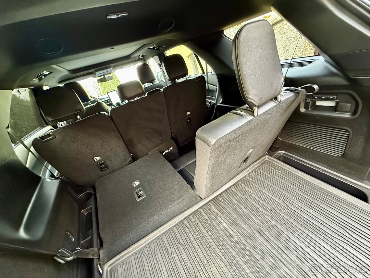 FORD EXPLORER 3.0 V6 457PS 7-míst Hybrid ST-LINE ČR 2022 - 15