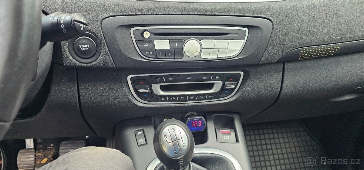 Renault Scénic 3/2009 1.4tce 96kw 121 xxc km - 15