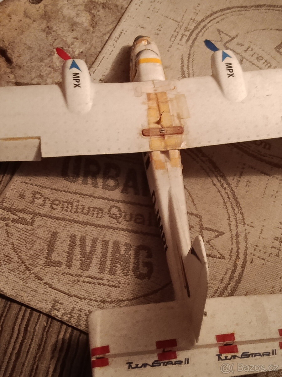 Prodám kompletní vybavení letecké modely,doplňky - 15